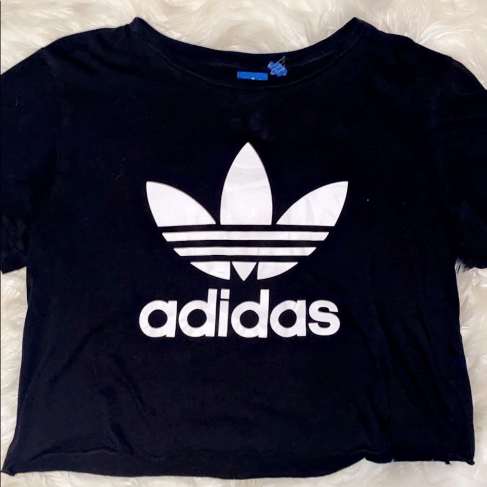 cropped adidas tshirt